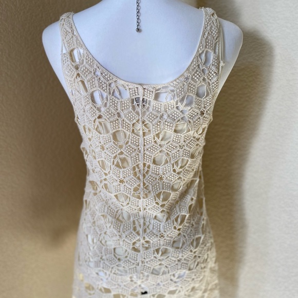 Kenar Crochet Tank Top - Picture 4 of 5